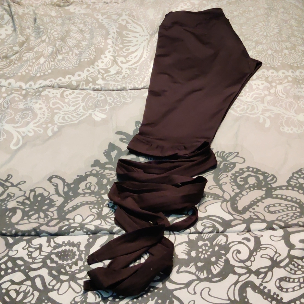 Blk ballet leggings with ties